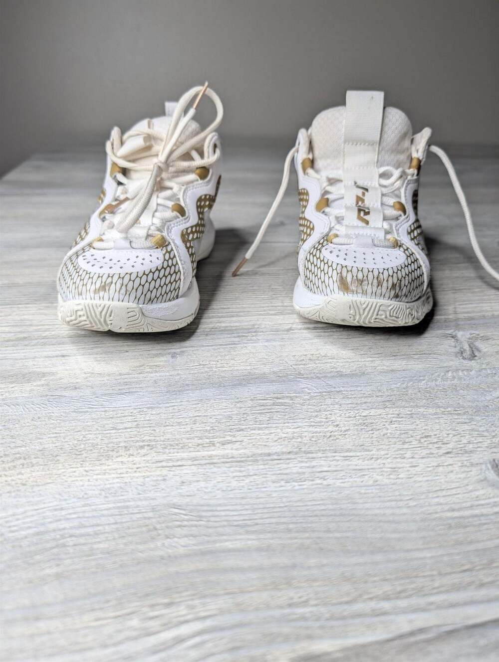 RIP-IT Future Women's Volleyball Shoes White and Gold